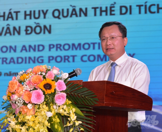 Ông Cao Tường Huy, Phó Chủ tịch Thường trực UBND tỉnh Quảng Ninh phát biểu tại hội thảo