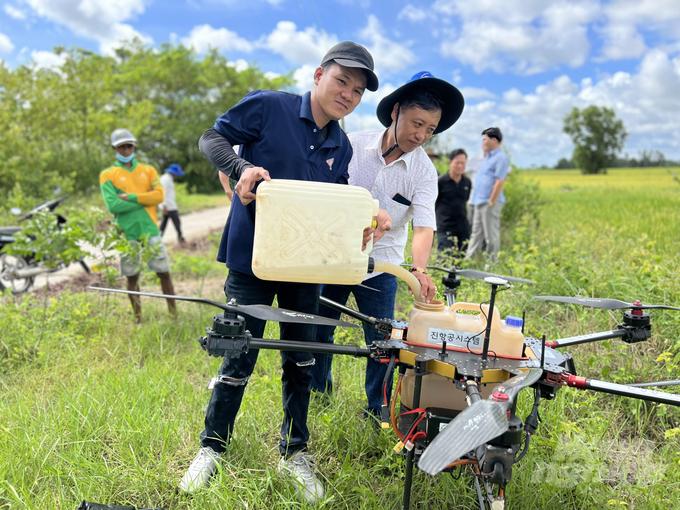 Huyện Phước Long đẩy mạnh cơ giới hóa vào sản xuất nông nghiệp. Ảnh: Trọng Linh.