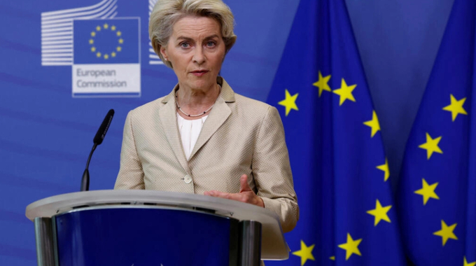 Chủ tịch Ủy ban Châu Âu Ursula von der Leyen phát biểu về cuộc khủng hoảng Ukraina, tại Bruxelles, hôm 28/9/2022. Ảnh: RT