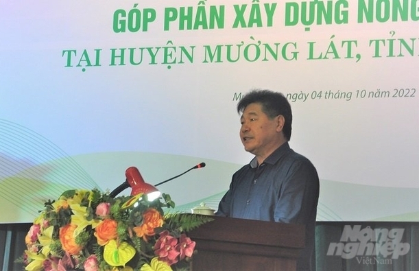 Giám đốc Trung tâm Khuyến nông Quốc gia Lê Quốc Thanh cam kết sẽ xem xét nghiêm túc các đề nghị của đại biểu về phát triển nông nghiệp, nông thôn tại huyện Mường Lát. Ảnh: Quốc Toản