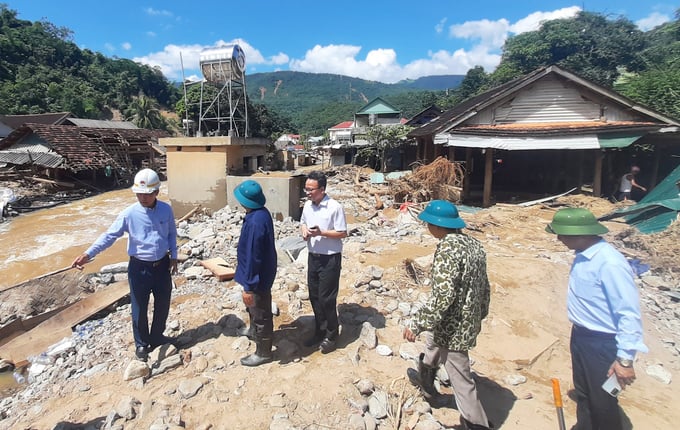 Văn phòng Ban chỉ đạo Quốc gia về phòng chống thiên tai kiểm tra tình hình tại huyện Kỳ Sơn.