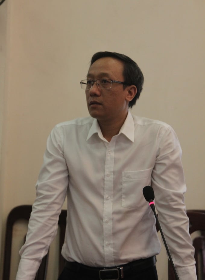 Tiến sĩ Trần Thiện Khanh, Phó Viện trưởng Viện Văn Học.