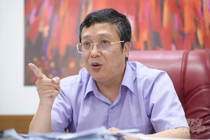 Cục trưởng Cục BVTV Hoàng Trung cho rằng các bên liên quan cần làm rõ để người dân hiểu đúng về mã số vùng trồng sầu riêng. Ảnh: Tùng Đinh.
