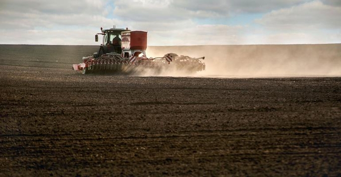 Despite uncertainties, farms can position themselves to minimize fertilizer costs and retain farm profits — starting with updated soil tests, manure applications and planting cover crops to retain valuable nutrients