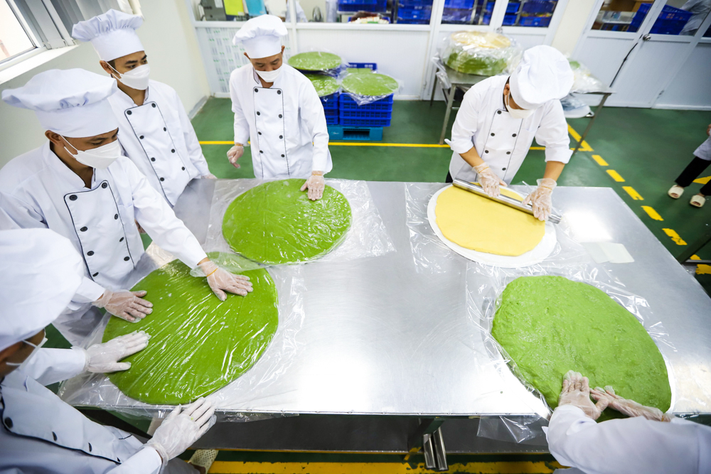 Cặp bánh có kích thước và trọng lượng lớn đã xác lập kỷ lục là cặp bánh Cốm - Phu Thê lớn nhất Việt Nam và nhận bằng chứng nhận vinh danh vào ngày 15/10.