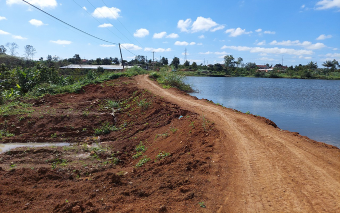 Hiện các hồ đập ở Đắk Lắk xuống cấp sau hàng chục năm xây dựng, sử dụng. Ảnh: Quang Yên.