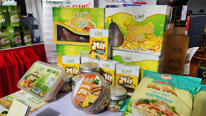 The Lemit plant-based meat product set is made from jackfruit. Products are properties of the Mai Duong Food and Spice Sauce Manufacturing Facility. Photo: Kim Anh.