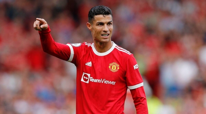 Cristiano Ronaldo sắp rời Man United? Ảnh: Express.