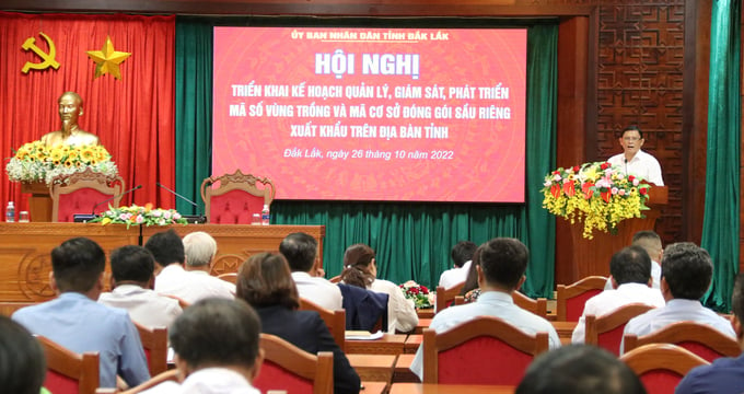 Mr. Nguyen Tuan Ha, Standing Vice Chairman of Dak Lak Provincial People's Committee giving a speech at the conference