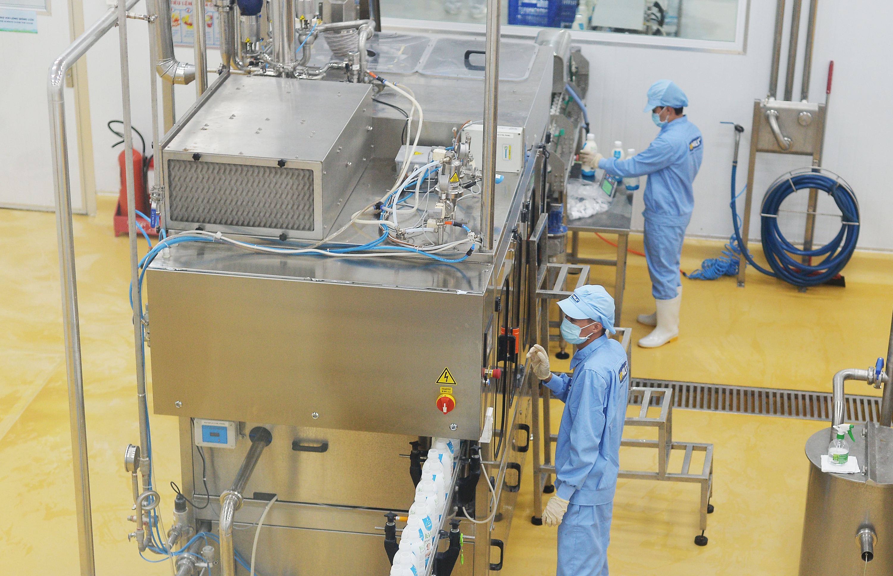 Nhà máy sản xuất sữa VPMilk ECO Farm tại huyện Đơn Dương (Lâm Đồng) được thiết lập quy trình sản xuất hiện đại. Ảnh: Minh Hậu.