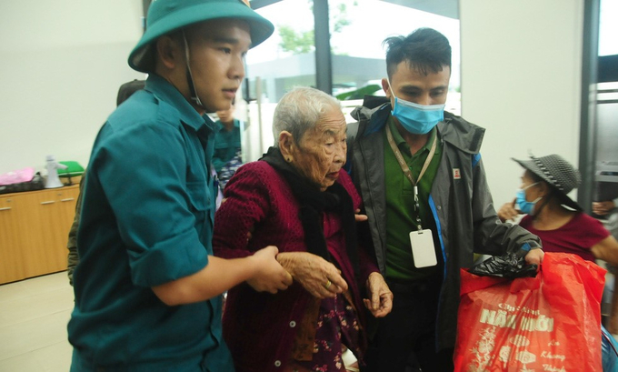 Người cao tuổi là điểm tựa, tấm gương học tập cho các thế hệ cán bộ làm phòng, chống thiên tai tại các cấp, đặc biệt là tại cấp cơ sở. Ảnh: BD.