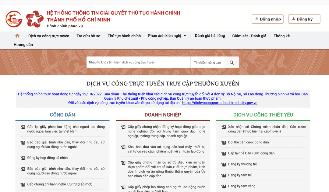 Giao diện Hệ thống thông tin giải quyết thủ tục hành chính TP.HCM tại địa chỉ: https://dichvucong.hochiminhcity.gov.vn/