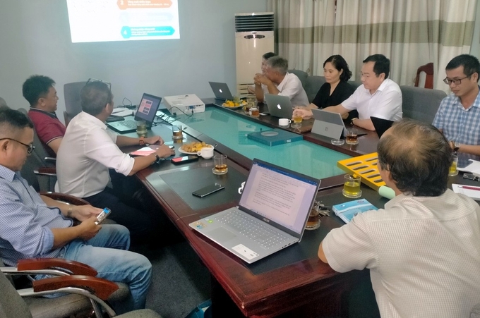 The representatives of relevant agencies met to discuss solutions to build a sustainable sandfish production chain. Photo: KS.