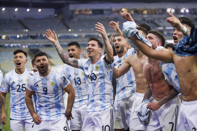 Lionel Messi vẫn là ngôi sao sáng nhất của Argentina. Ảnh: Express.