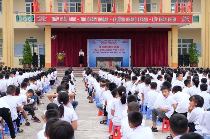 Quỹ khuyến học GrowMax đến với Trường Tiểu học Hải Đông, TP Móng Cái