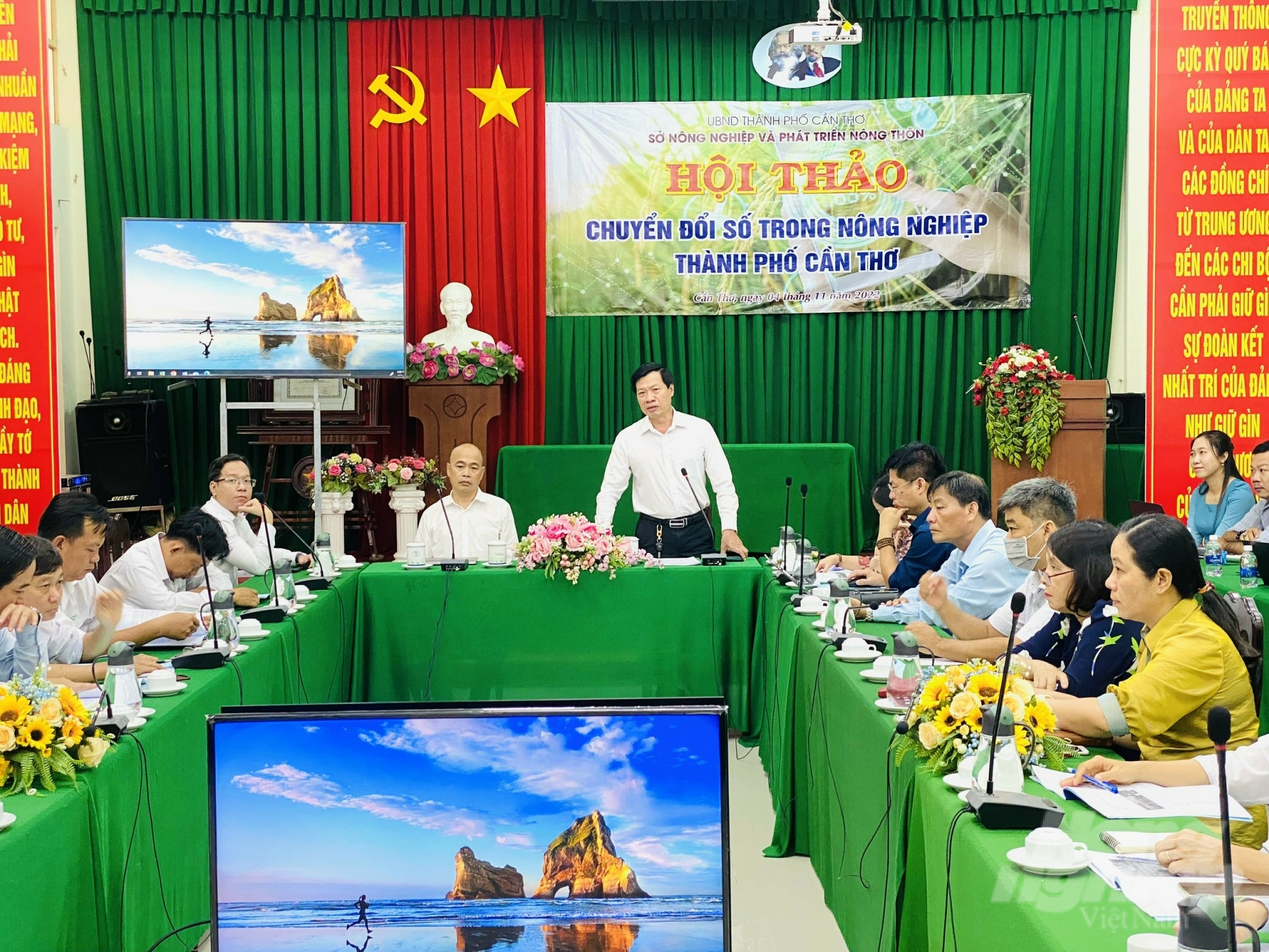 Ông Nguyễn Tấn Nhơn, Phó Giám đốc Sở NN-PTNT TP Cần Thơ phát biểu tại hội thảo chuyển đổi số trong nông nghiệp. Ảnh: Lê Hoàng Vũ.
