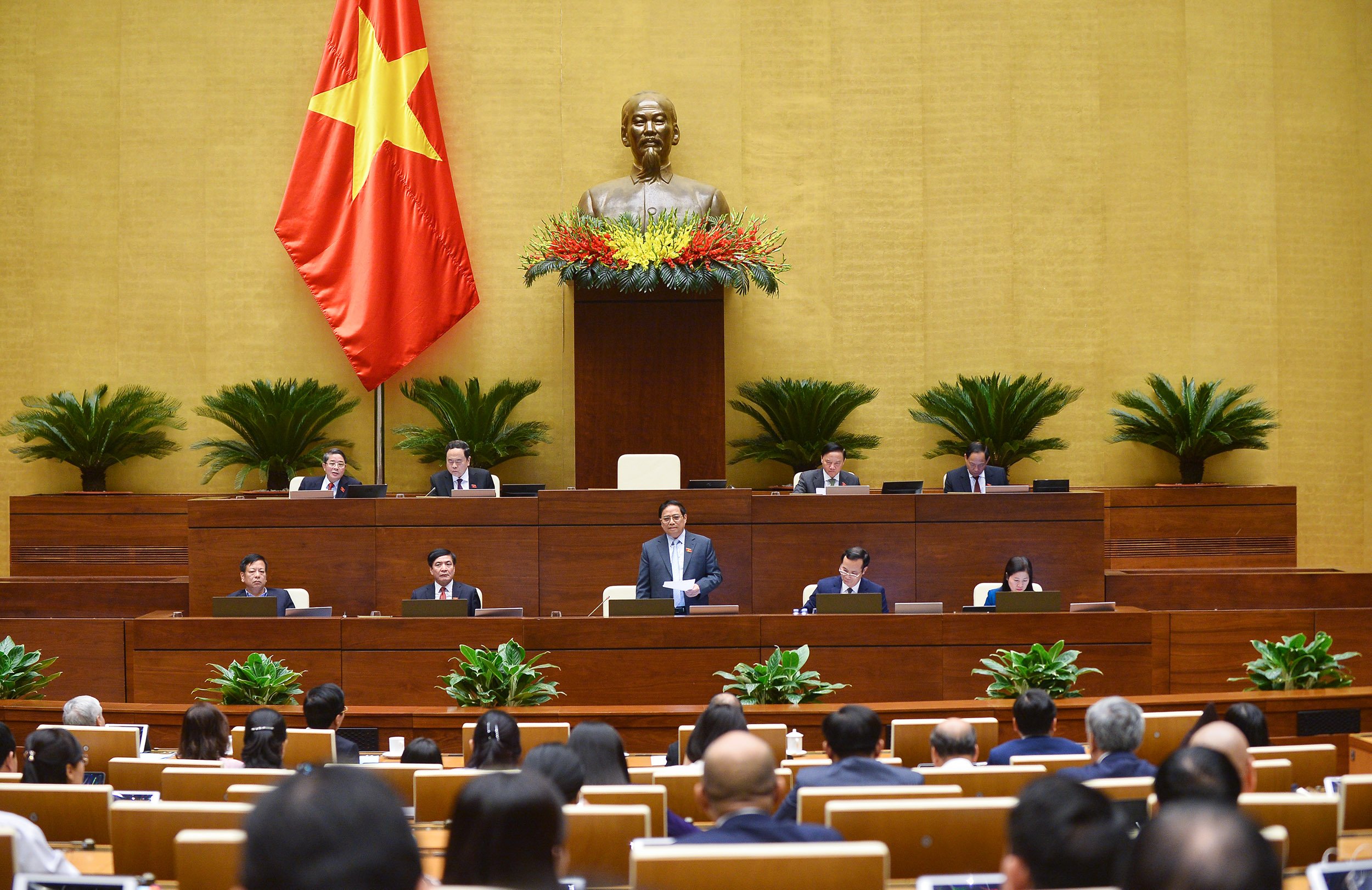 Thủ tướng Phạm Minh Chính khẳng định, cải cách thể chế là một trong ba đột phá chiến lược, phục vụ lợi ích của người dân, lấy người dân làm trung tâm, chủ thể. Ảnh: Quốc hội.