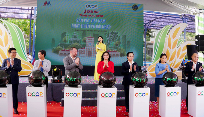 Lễ khai mạc 'Tuần hàng OCOP - Sản vật Việt Nam phát triển và hội nhập tại TP.HCM. Ảnh: Sơn Trang.
