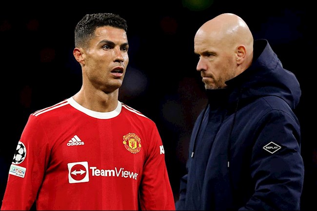 HLV Erik ten Hag cấm cửa Cristiano Ronaldo. Ảnh: Express.