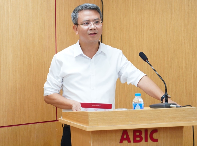 Ông Nguyễn Hồng Thái – Phó Tổng giám đốc Bảo hiểm Agribank phát biểu tại buổi quay số trúng thưởng trong chương trình khuyến mại'15 năm gắn kết – Gửi trao triệu tri ân' của Bảo hiểm Agribank.