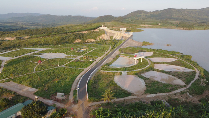 UBND huyện Ea H'leo sẽ quy hoạch hồ Ea H'leo 1 thành điểm du lịch để phát triển kinh tế địa phương. Ảnh: Quang Yên.