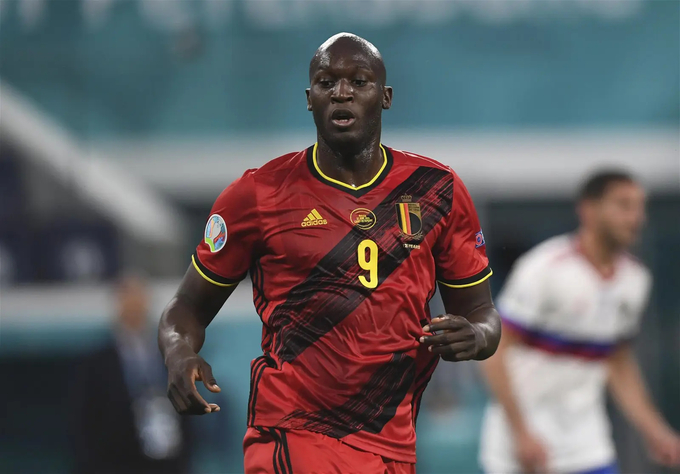 Romelu Lukaku phải nghỉ hết vòng bảng World Cup 2022? Ảnh: Dailymail.