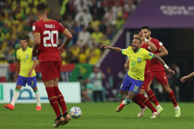 Neymar bật khóc, nguy cơ chia tay World Cup 2022.