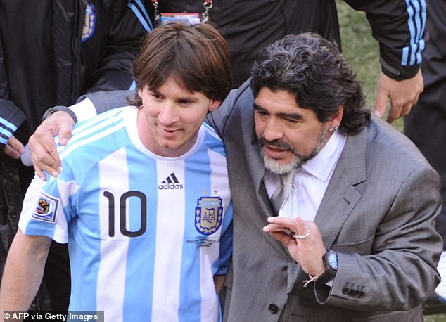 Diego Maradona từng là HLV trưởng đội tuyển Argentina. Ảnh: Dailymail.