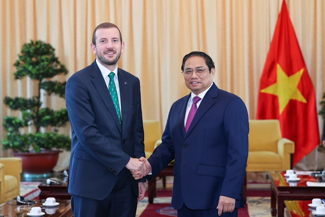 Prime Minister Pham Minh Chinh and Mr. Virginijus Sinkevičius - EU High Commissioner for Environment, Oceans and Fisheries.
