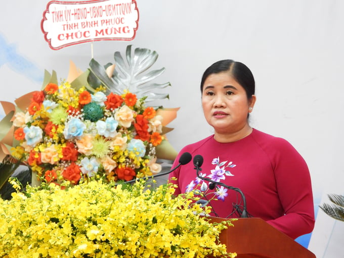 Chủ tịch UBND tỉnh Bình Phước Trần Tuệ Hiền phát biểu tại hội nghị. Ảnh: Trần Trung.