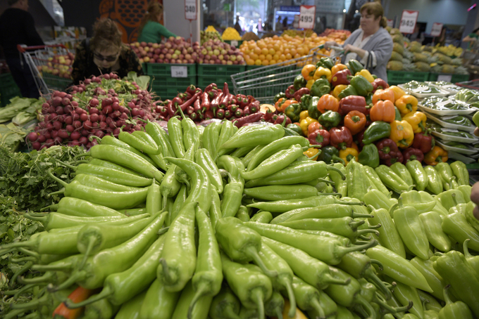 A fresh produce market.