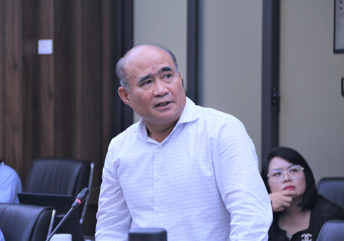 Vụ trưởng Vụ Kế hoạch Nguyễn Văn Việt báo cáo tại Hội nghị. Ảnh: Phạm Hiếu.