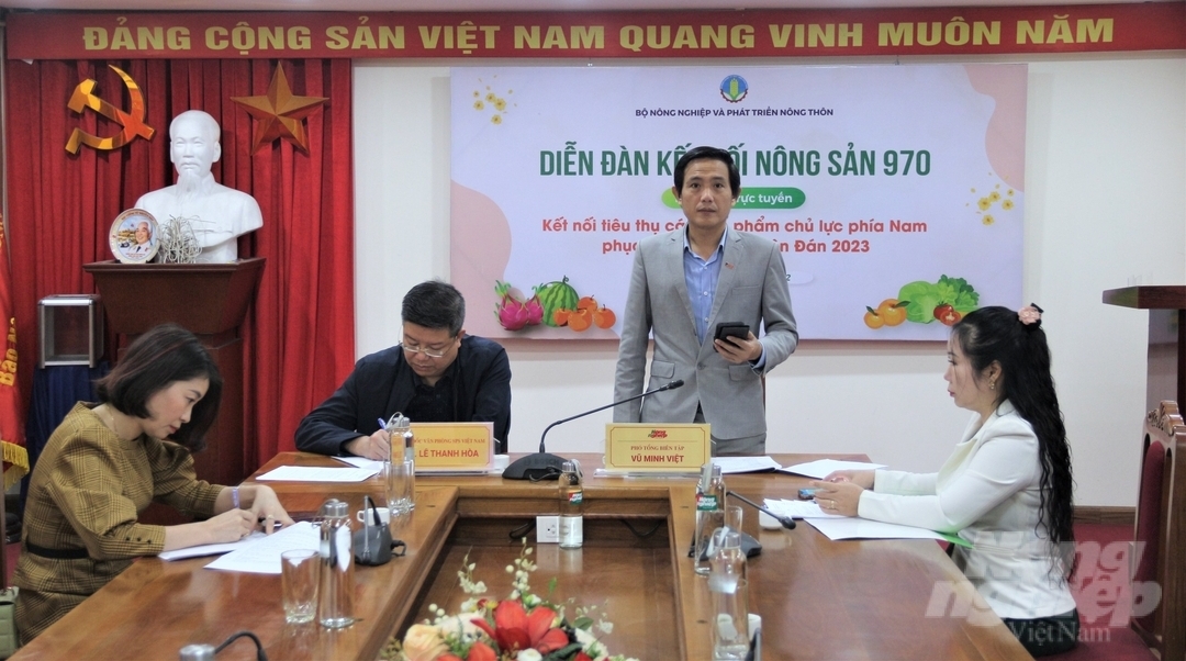 Ông Vũ Minh Việt, Phó Tổng biên tập Báo Nông nghiệp Việt Na, phát biểu khai mạc diễn đàn.