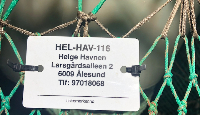 Each Norwegian brown crab trap must be stamped with the owner's name, phone number, and address.