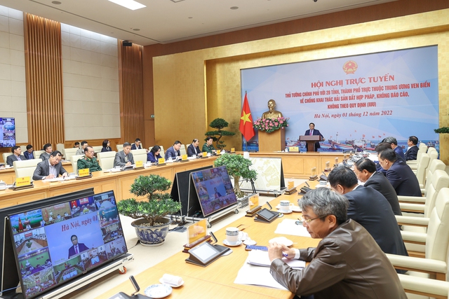 Prime Minister Pham Minh Chinh hosted the online conference with 28 coastal provinces and cities on combating illegal, unreported and unregulated (IUU) fishing.