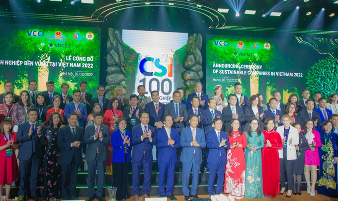 Các doanh nghiệp được vinh danh trong Lễ Công bố các doanh nghiệp bền vững tại Việt Nam năm 2022.