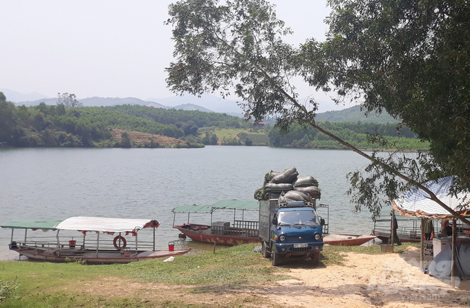 Hàng loạt hồ chứa tại Nghệ An chưa được cắm mốc chỉ giới hành lang bảo vệ. Ảnh: Việt Khánh.