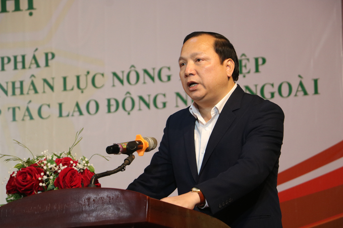 TS. Vũ Ngọc Huyên, Phó Giám đốc Học viện Nông nghiệp Việt Nam phát biểu tại buổi lễ. Ảnh: HG