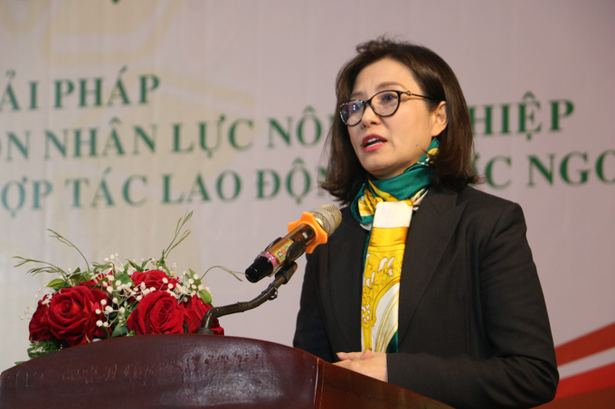 Bà Nguyễn Thị Hoàng Yến, Phó Cục trưởng Cục Kinh tế hợp tác và PTNT phát biểu tại buổi lễ. Ảnh: HG