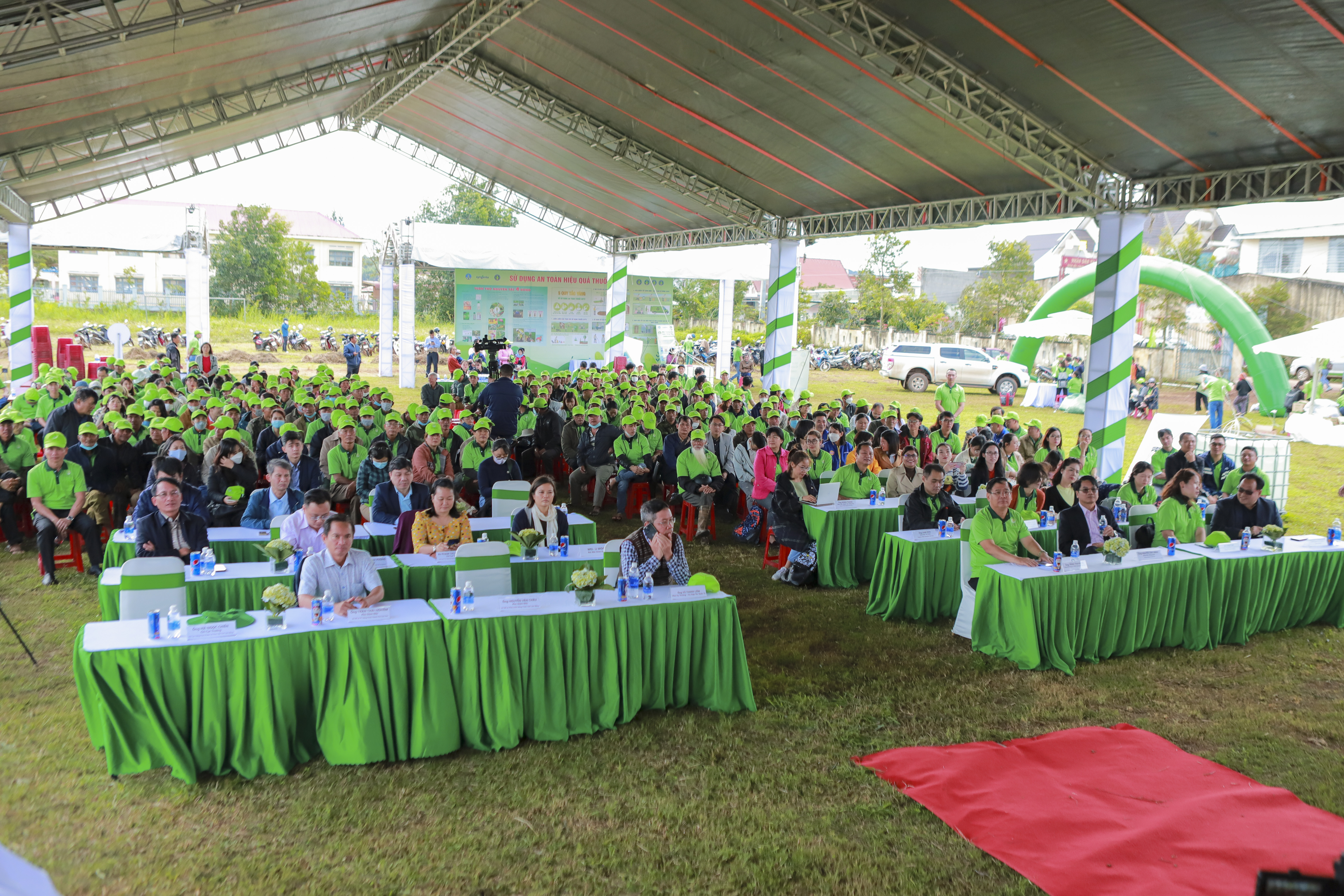 Công ty TNHH Syngenta Việt Nam phối hợp với Chi cục Trồng trọt và Bảo vệ Thực vật tỉnh Lâm Đồng phát động chương trình 'Môi trường sạch – Cuộc sống xanh' lần thứ 8.