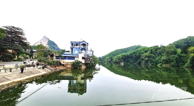 Việc kiên cố an toàn hồ đập giúp huyện Sơn Dương đảm bảo nguồn nước tưới tiêu cho vụ đông xuân. Ảnh: Đào Thanh.