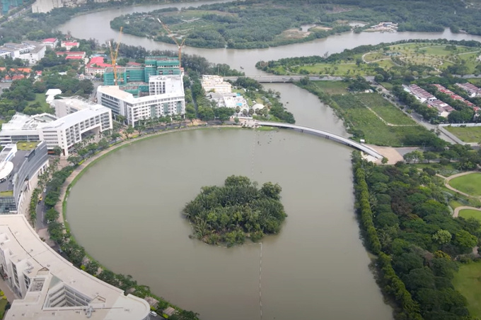 Ao, hồ đóng vai trò quan trọng trong việc giảm ngập úng mỗi khi có mưa lớn ở TP.HCM. Ảnh: Sơn Trang.