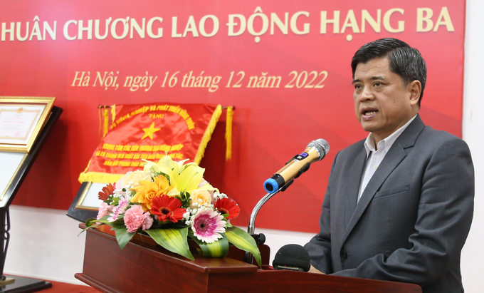 Thứ trưởng Bộ NN-PTNT Trần Thành Nam phát biểu tại lễ đón nhận Huân chương Lao động hạng Ba của Trung tâm XTTM Nông nghiệp. Ảnh: Nguyễn Hùng.
