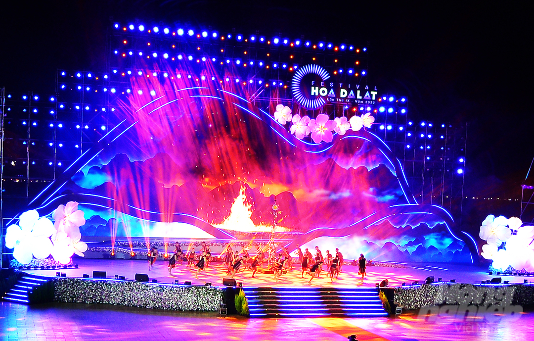 Lễ khai mạc Festival Hoa Đà Lạt lần thứ IX - Năm 2022 diễn ra đêm 18/12 tại Quảng trường Lâm Viên, TP Đà Lạt. Ảnh: Minh Hậu.