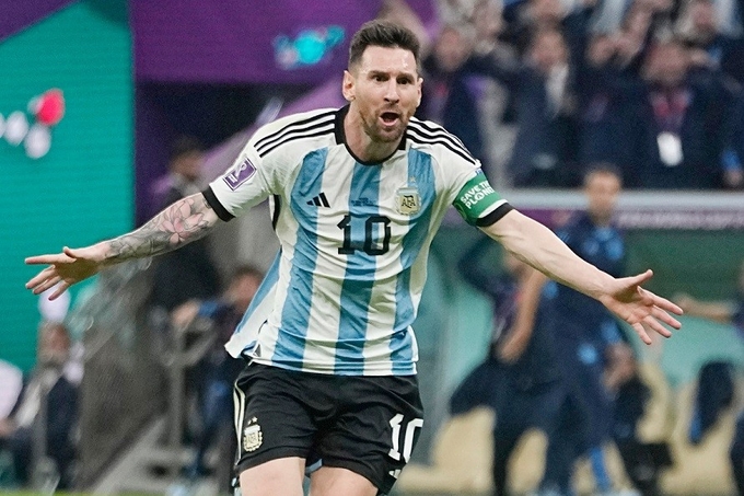 Sau World Cup 2022, Lionel Messi sẽ gia hạn với PSG. Ảnh: Express.