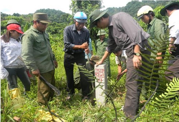 Việt Nam có bốn hình thức cộng đồng hợp tác quản lý rừng: Quản lý rừng cộng đồng; Cộng đồng ký hợp đồng khoán bảo vệ rừng; Cộng đồng tuần tra rừng; Đồng quản lý rừng.