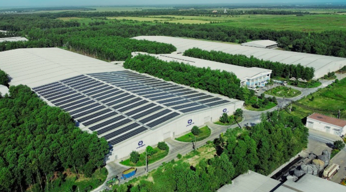 Hệ thống năng lượng mặt trời đã được lắp đạt tại các trang trại của Vinamilk.
