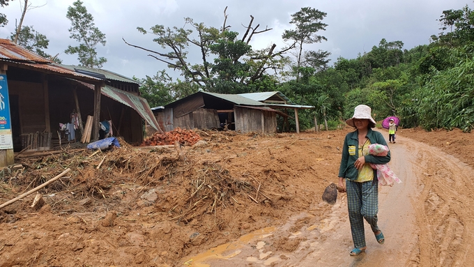 Các địa phương miền núi của tỉnh Quảng Nam thường xuyên bị ảnh hưởng bởi thiên tai đặc biệt là tình trạng sạt lở. Ảnh: L.K.