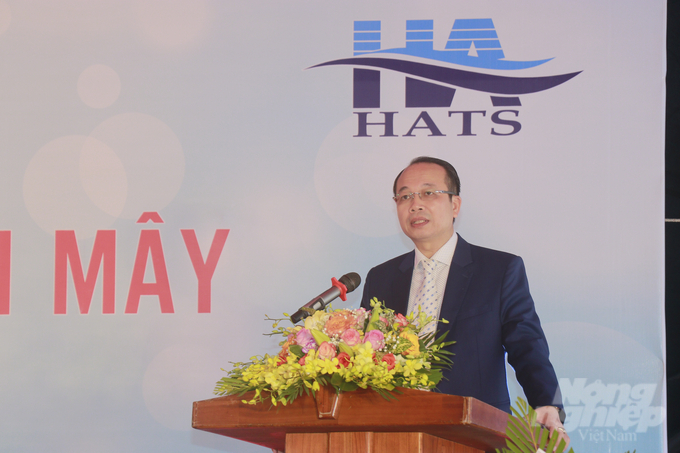 Ông Phan Quý Phương, Phó Chủ tịch UBND tỉnh Thừa Thiên - Huế cho biết, lễ khai trương tuyến container đầu tiên đến cảng Chân Mây là bước khởi đầu tạo bước đột phá, góp phần thúc đẩy, phát triển cho Cảng Chân Mây, tỉnh Thừa Thiên - Huế. Ảnh: Công Điền.