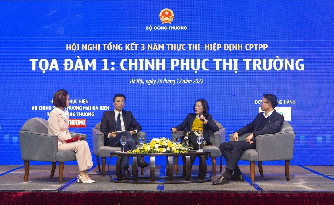 Các diễn giả chia sẻ cơ hội và thách thức với Việt Nam từ các thị trường tham gia Hiệp định CPTPP.